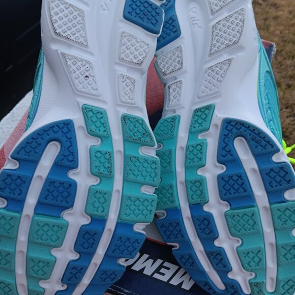 Womens Fila sneaker - Picture 3 of 4